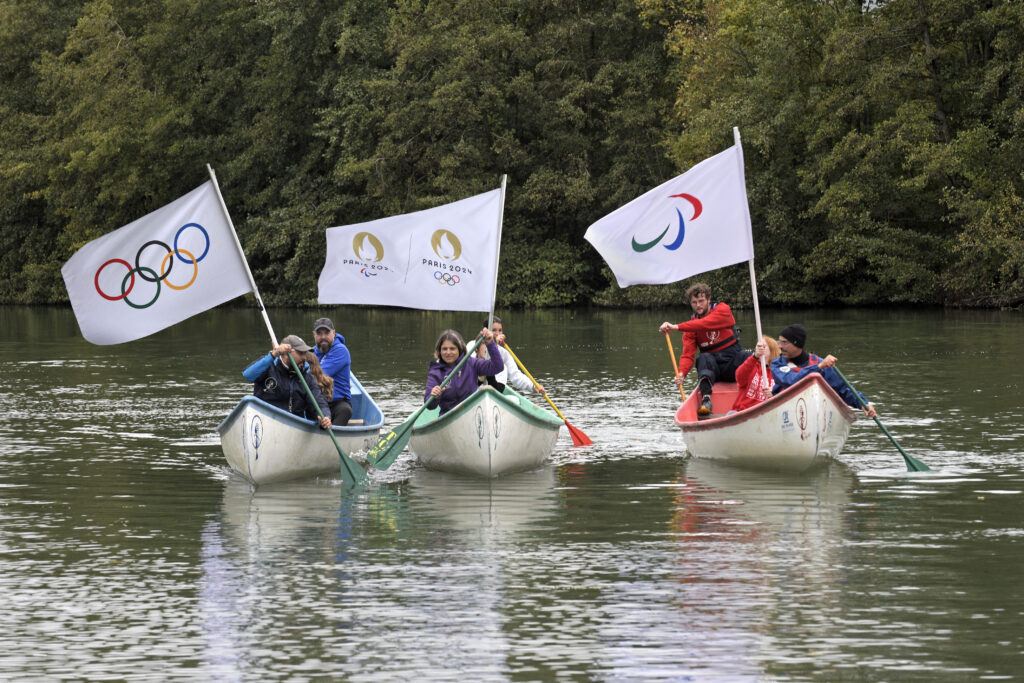 Tournée des Drapeaux olympiques, paralympiques et de Paris 2024