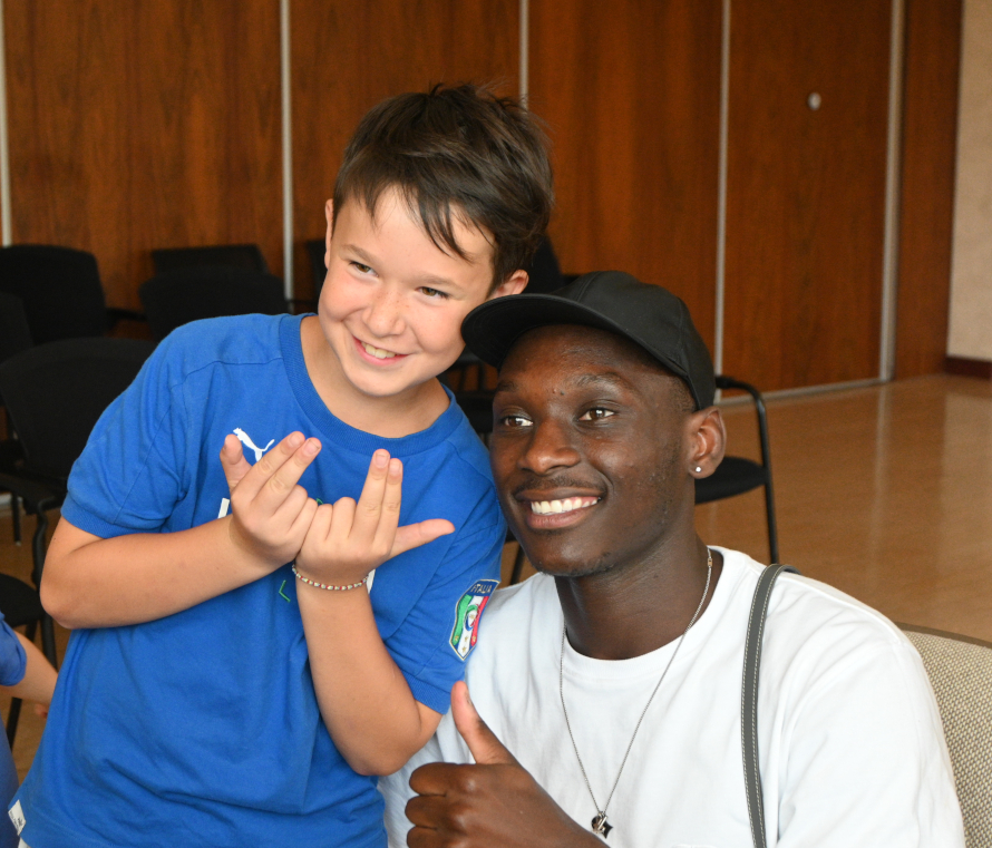 Randal Kolo Muani en visite à Torcy