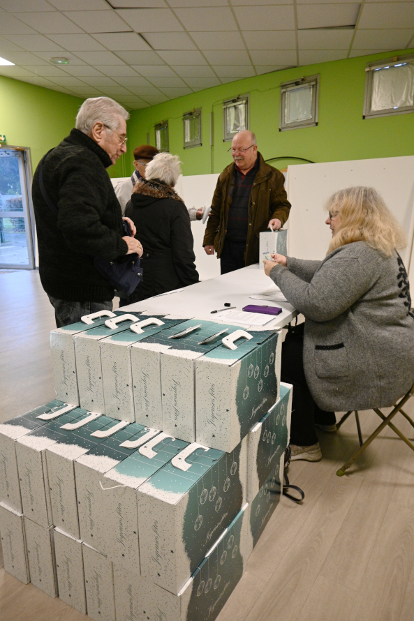 Distribution de colis aux séniors