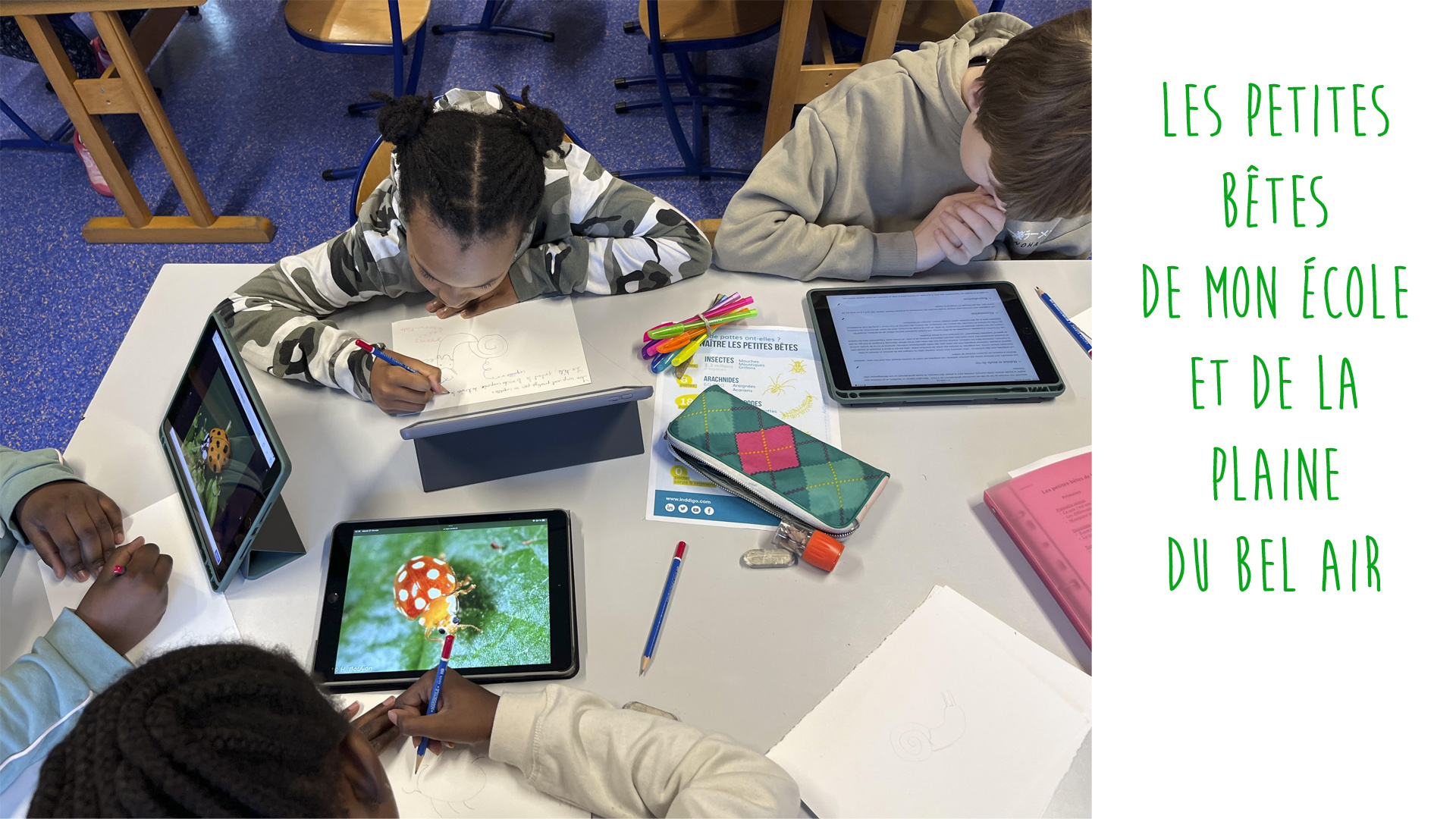 Enfants du Bel Air dessinant