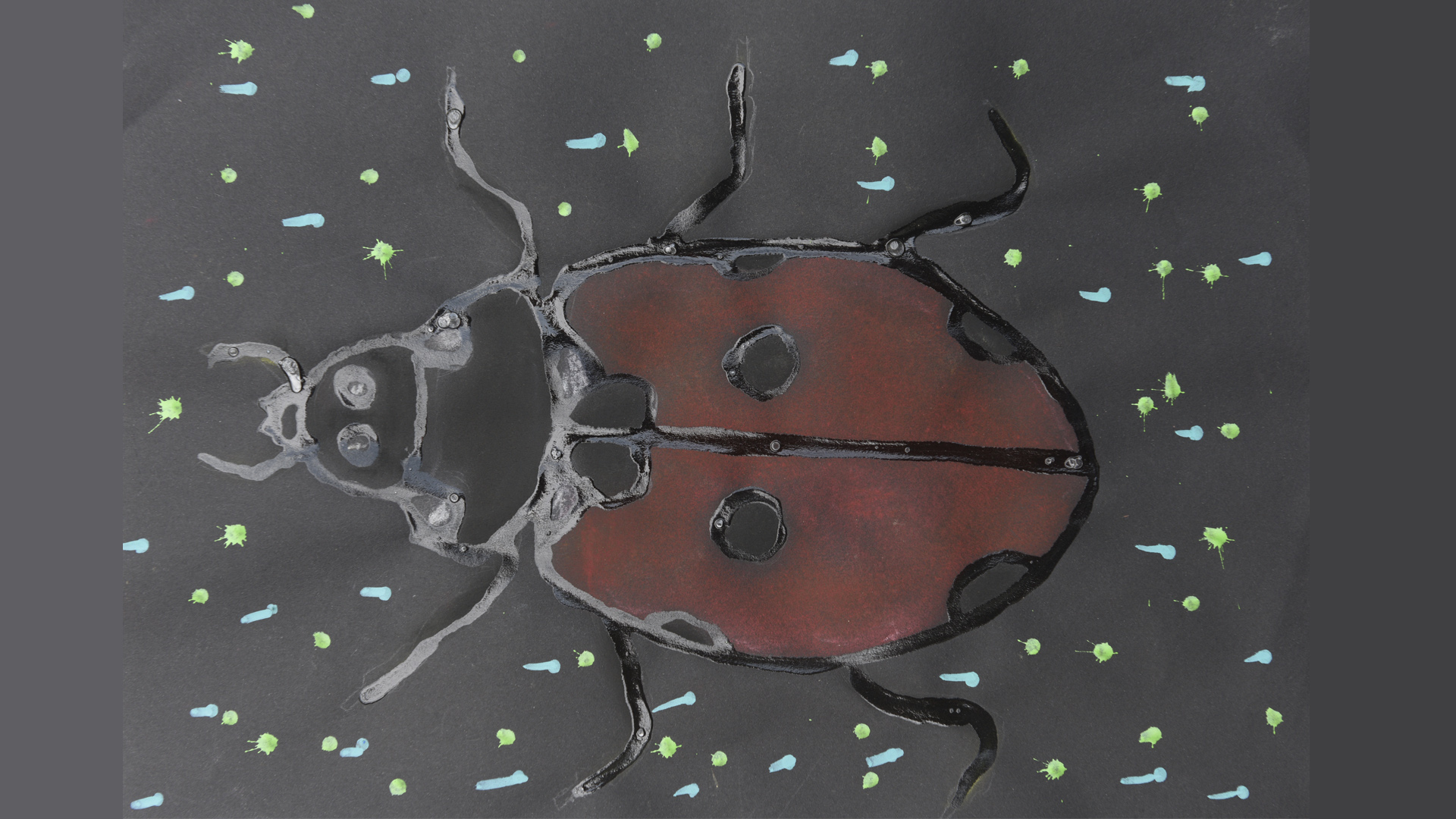 Deuxième dessin d'une coccinelle rouge